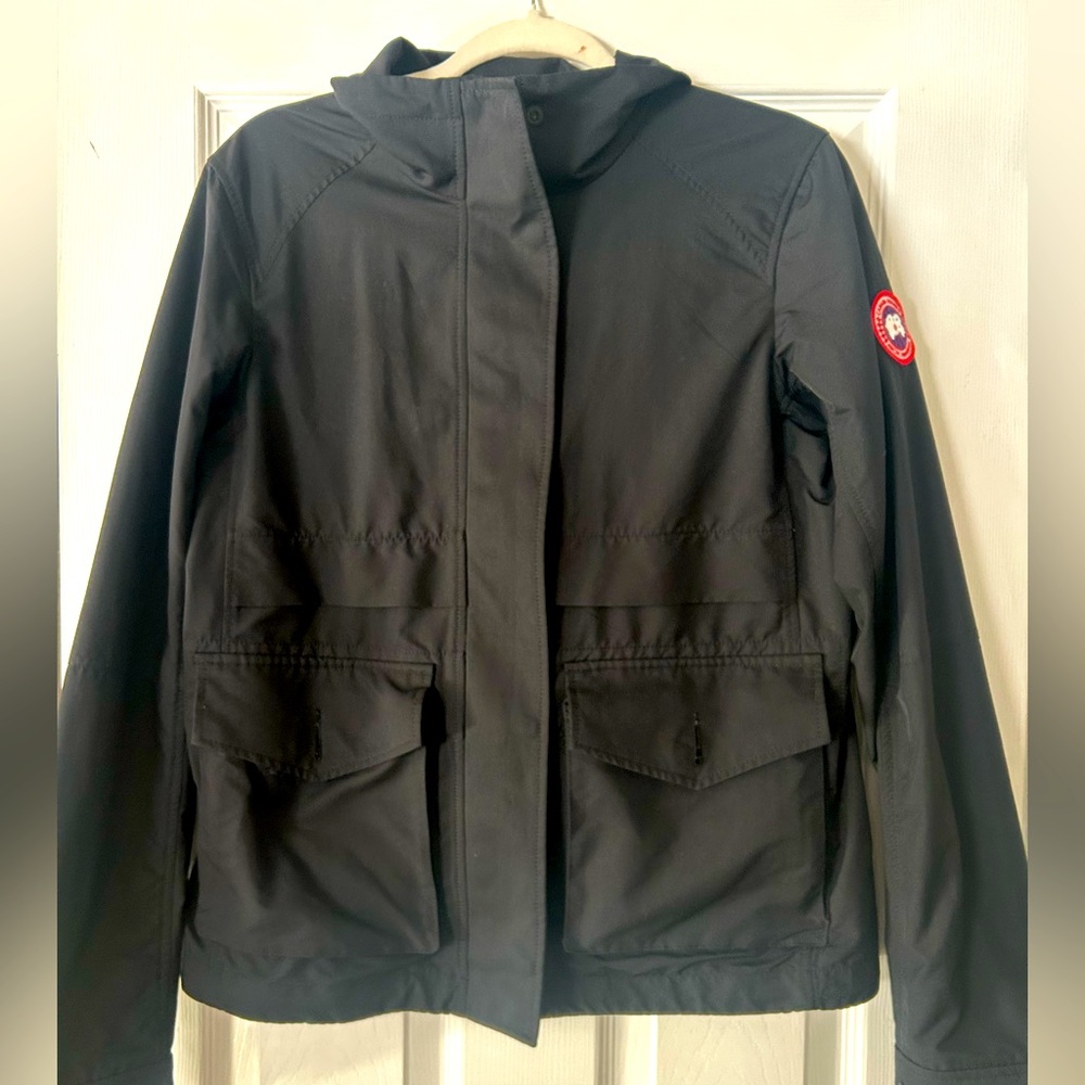 COPY - Few years old. Lightly worn. No wear or tear.
